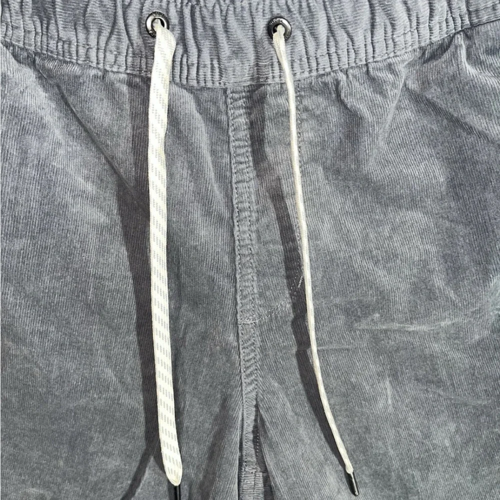 Vuori lightweight athletic